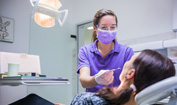 Behandlung, Zahnarztpraxis Elisa Mei&szligner